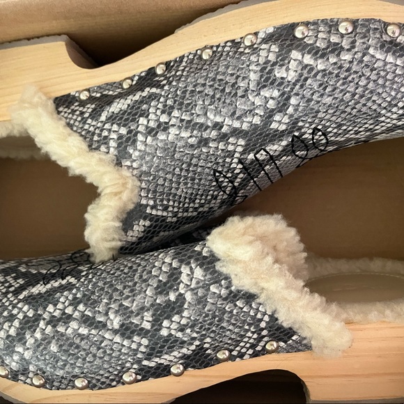 Anthropologie Shoes Anthropologie Pilcro Shearling Lined Clogs - Picture 2 of 5